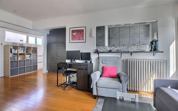 Appartement à vendre    3 pièces • 61,64 m2 Paris 13