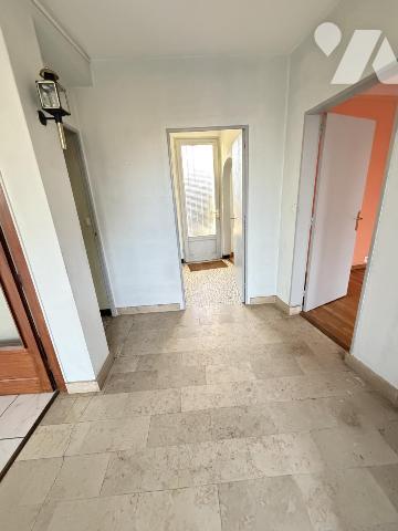 maison de 130m² sur 4000m² de terrain.