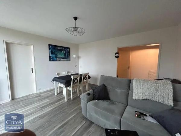 Appartement à louer 4 pièces 80.4m² Rambouillet (78120)