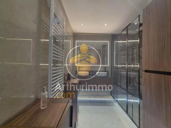 Vente                                                      Appartement
                        
                     4 pièces                      80 m2                     à Ormesson-sur-Marne