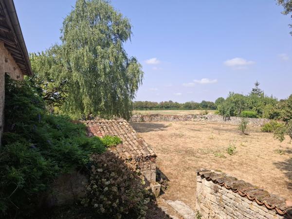 Propriété paisible avec grand jardin au cœur de Melle