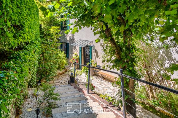 A Maule, vue imprenable, charme ancien et jardin en lisière de forêt