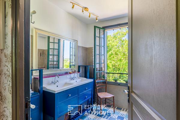 A Maule, vue imprenable, charme ancien et jardin en lisière de forêt