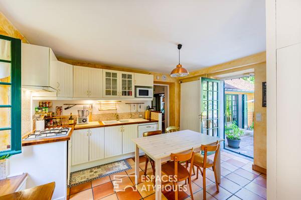 A Maule, vue imprenable, charme ancien et jardin en lisière de forêt