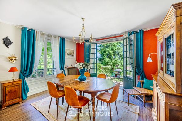 A Maule, vue imprenable, charme ancien et jardin en lisière de forêt