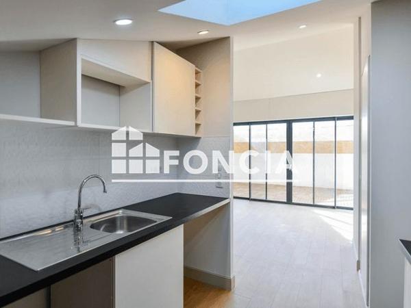 Location Appartement 4 pièces 72.2 m² - Toulon 83000