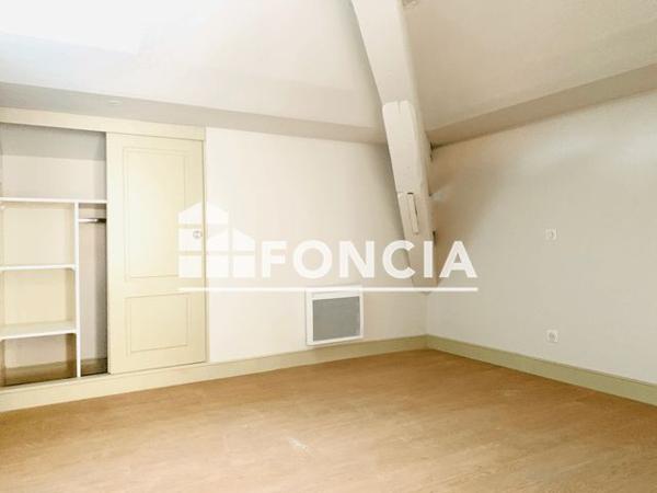 Location Appartement 4 pièces 72.2 m² - Toulon 83000