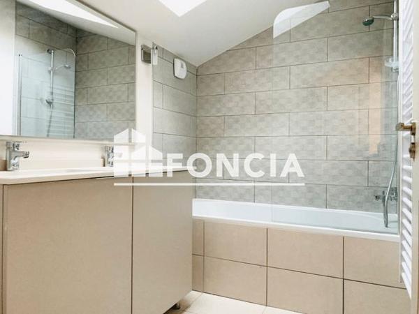 Location Appartement 4 pièces 72.2 m² - Toulon 83000