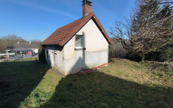 Maison à vendre    2 pièces •  Laguenne