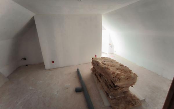 Maison à vendre    2 pièces •  Laguenne