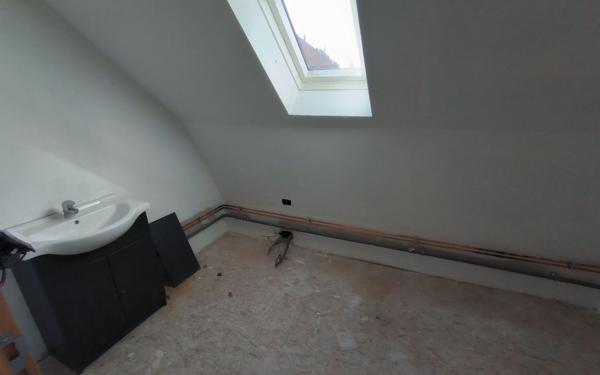 Maison à vendre    2 pièces •  Laguenne