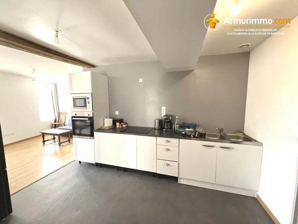 Vente                                                      Immeuble
                        
                     8 pièces                      265 m2                     à Craon