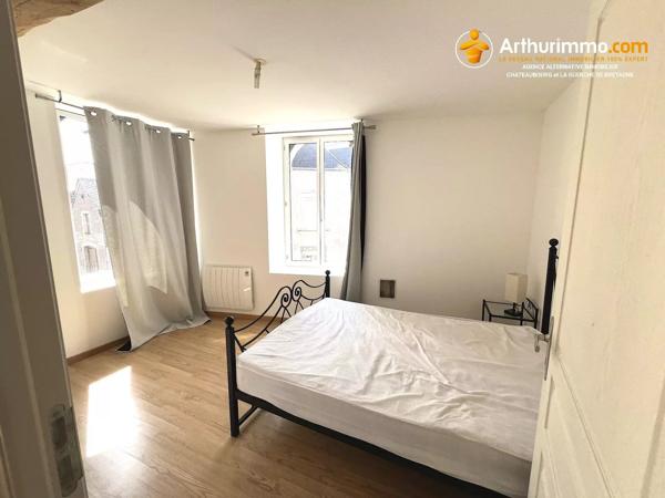 Vente                                                      Immeuble
                        
                     8 pièces                      265 m2                     à Craon