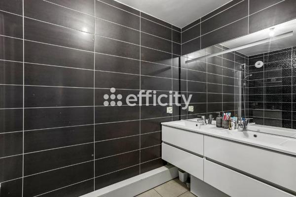Appartement
         4 pièces
        - 87 m² 339 000 € *
