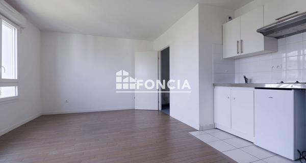 À vendre Studio 30 m² - Corbeil-essonnes 91100