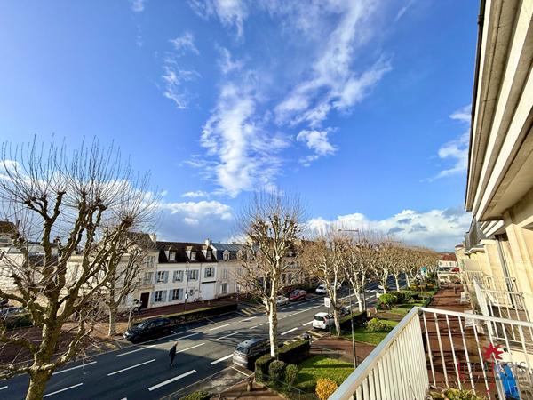 Location Appartement 2 pièces Chantilly (60500) - CENTRE VILLE