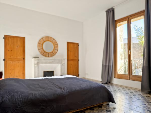 Paulhan (34230) Maison de charme de 136 m2 rénovée, 3 chambres, avec cour intimiste — Paulhan (34230)