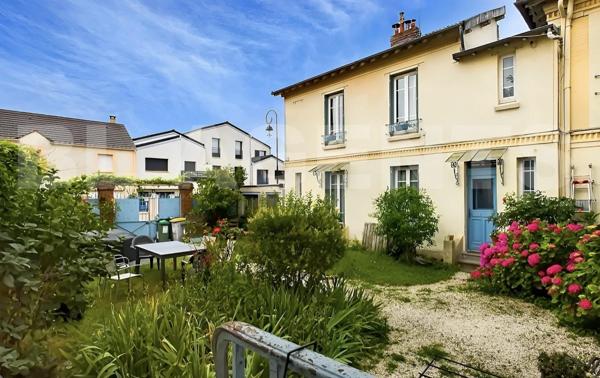 CHARMANT APPARTEMENT TROIS PIECES