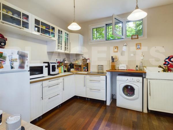 CHARMANT APPARTEMENT TROIS PIECES