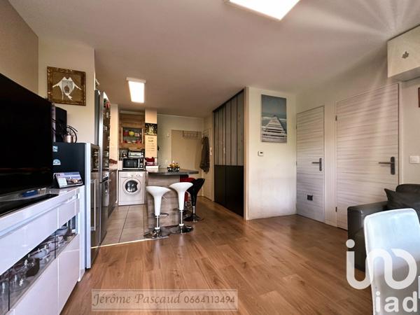 Appartement 2 pièces de 41 m² à Trappes (78190)