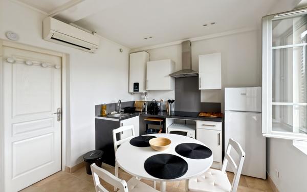 Appartement à louer    1 pièce •  Biot