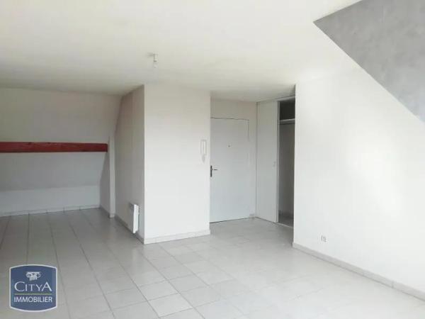 Appartement à louer 2 pièces 59.25m²