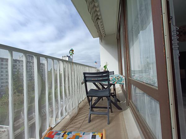 Appartement à Tours avec balcon et parking