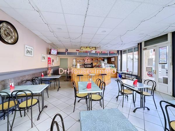 Commerce à vendre de 151 m²