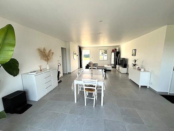 Maison Plain-pied 112m² proche de SAINT JEAN D'ANGELY (17)