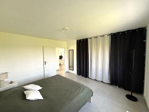 Maison Plain-pied 112m² proche de SAINT JEAN D'ANGELY (17)