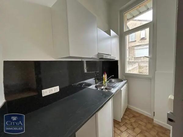 Appartement à louer 2 pièces 69.9m²