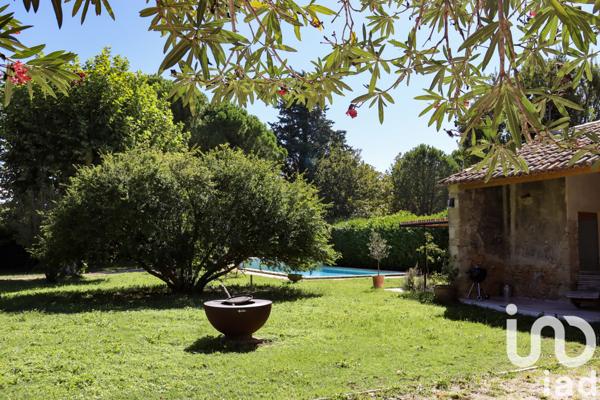 Maison à vendre 10 pièces 220 m² Courthézon