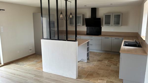 Maison rénovée 160 m2 sur terrain de plus de 2 hectares !