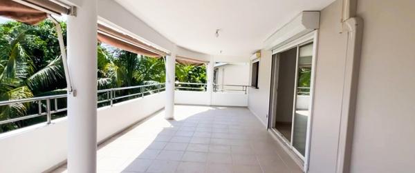 Rare avec terrasse parking vue mer