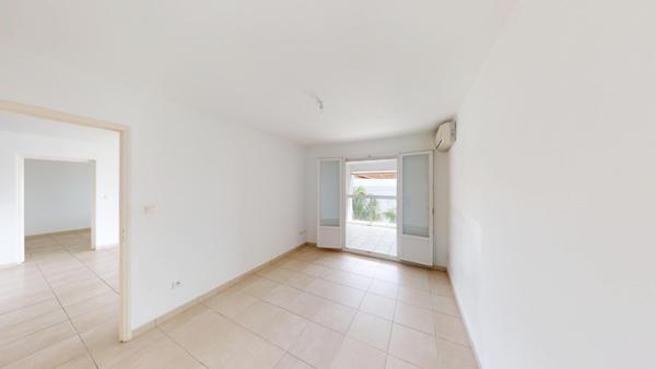 Rare avec terrasse parking vue mer