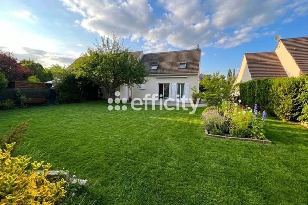 Maison
         6 pièces
        - 125 m² 430 000 € *