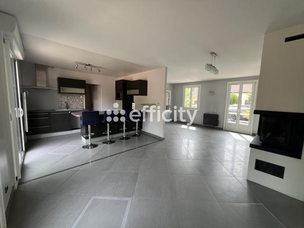 Maison
         6 pièces
        - 125 m² 430 000 € *