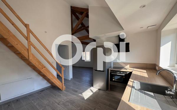 Appartement à louer    3 pièces • 80,75 m2 Saint-Étienne-de-Saint-Geoirs