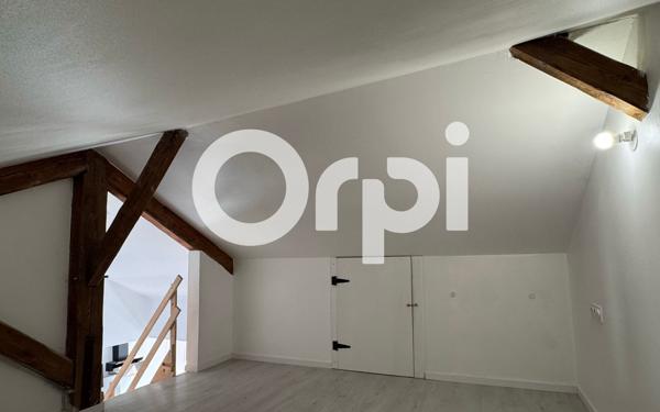 Appartement à louer    3 pièces • 80,75 m2 Saint-Étienne-de-Saint-Geoirs