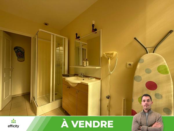 Immeuble
         12 pièces
        - 183 m² 175 000 € *