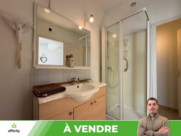 Immeuble
         12 pièces
        - 183 m² 175 000 € *