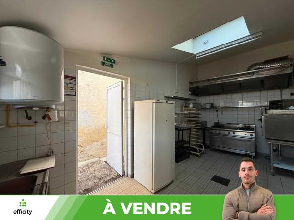 Immeuble
         12 pièces
        - 183 m² 175 000 € *