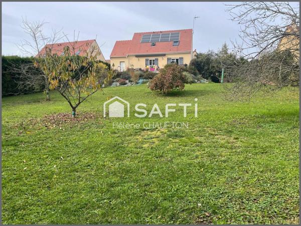 Maison 120m²  4 chambres sur terrain de 1430m² clos avec garage.