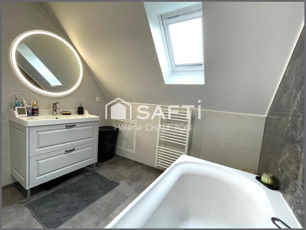 Maison 120m²  4 chambres sur terrain de 1430m² clos avec garage.