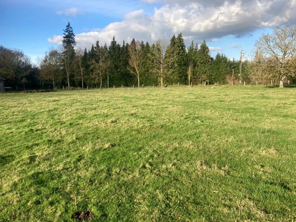 Terrain à vendre de 1074 M2 à LA LANDE SAINT LEGER (27)