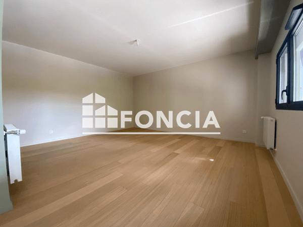 Location Appartement 3 pièces 65.4 m² - RESIDENCE LES BELVEDERES DU CLAIN - 8 RUE EMILE DUCLOS Poitiers 86000