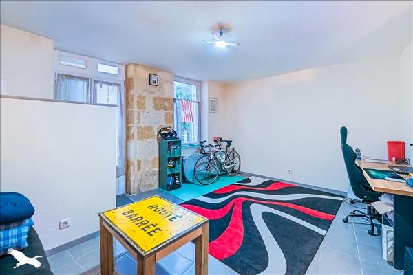 Immeuble à vendre |  Eysines |  7 pièces | 174 m²