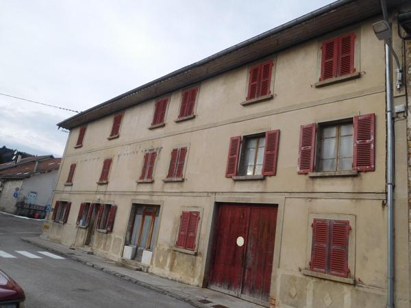 Immeuble de 660 m2 à Aménager, Spécial Investisseurs, lieu dit "Village d'En Bas" à Charix (01130)