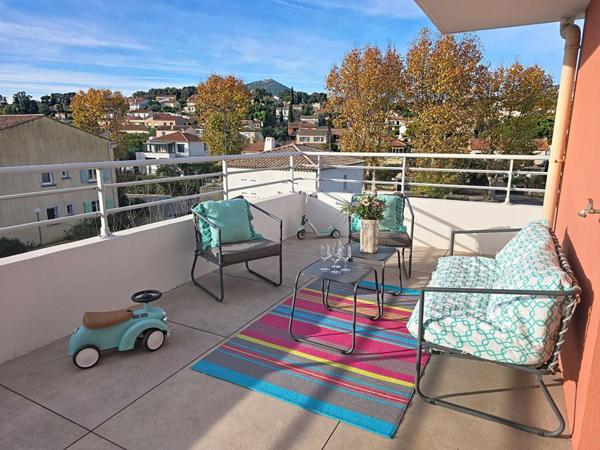 Proche Ste Marguerite - T3 de 67m², terrasse 30 m², 2 places pkg ss-sol