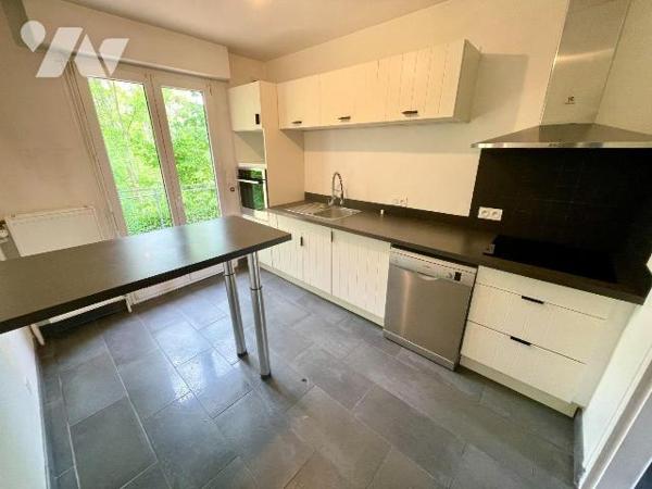 MAISON SURELEVEE SUR SOUS-COMPLET AVEC CONFORT DU PLAIN-PIED
MAISON A VENDRE A RETHEL, AXE REI...